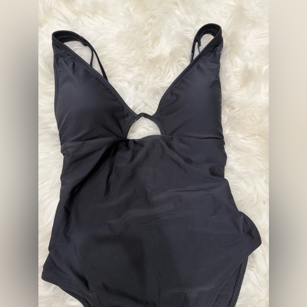 Gymshark Black Cutout One-Piece Swimsuit Strappy Back Medium - Picture 6 of 10